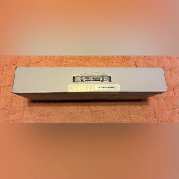 Luxe Bidet Neo 185 White Bidet Attachment - Picture 2 of 5